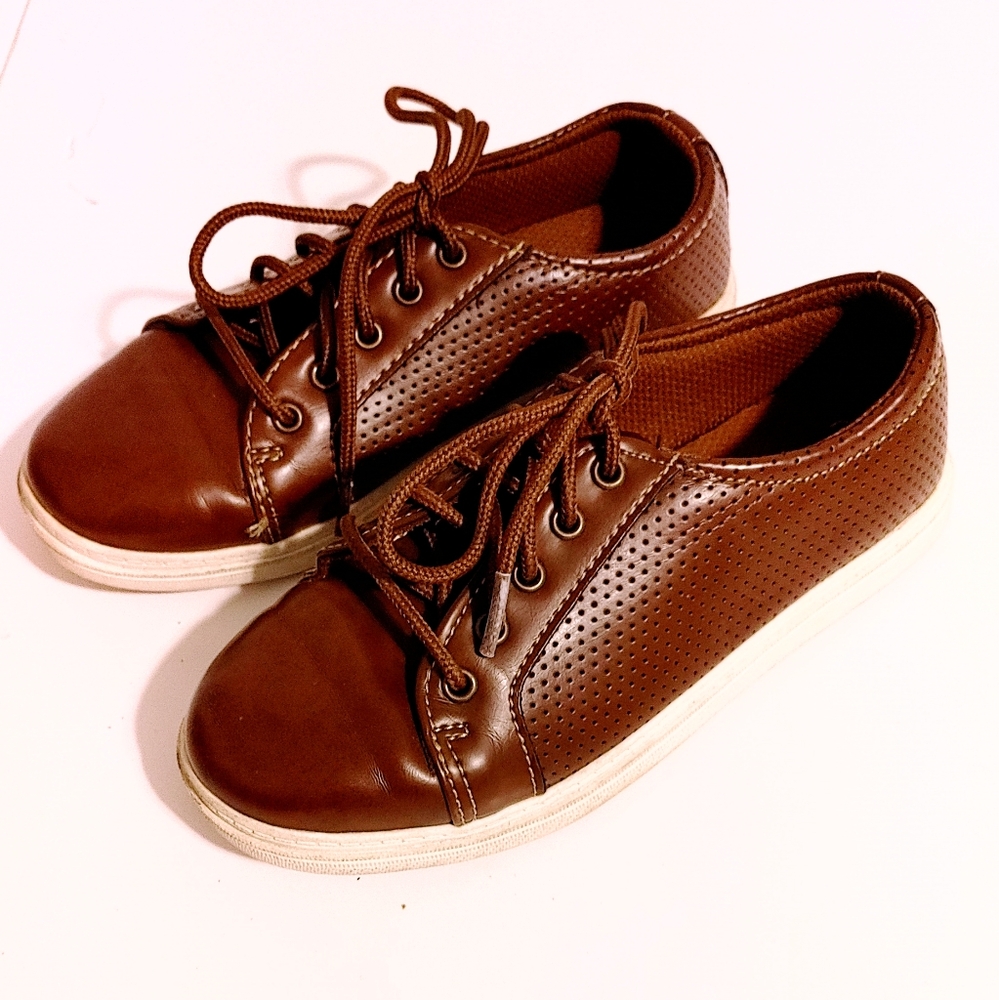 (4/$20) American Eagle Little Boys' Brown Sneakers with Perforated Detailing